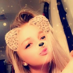 Meet your Posher, Hailey